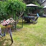 Willa Retro Hostel & Garden